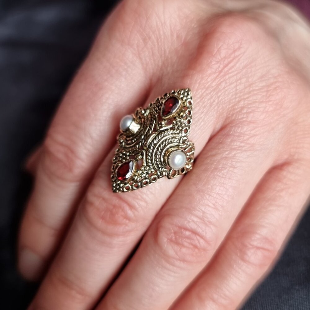 Vintage India 925 Sterling Silver Ring With Garnet & Faux Pearls Ornate Boho Jew